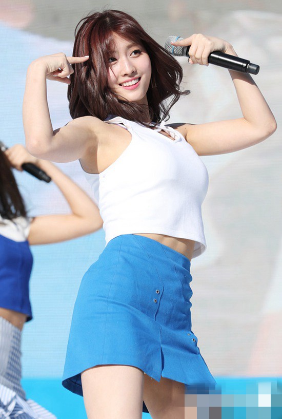 TWICE MOMO 